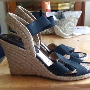 Apt. 9 Black and Tan Espadrille Wedge Sandals Size 8